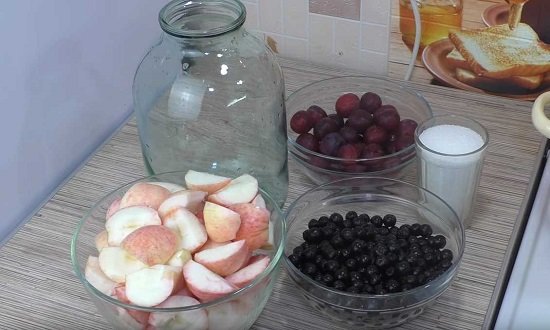 Компот ассорти на зиму из фруктов и ягод — вкуснейшие рецепты на 3 литровую банку