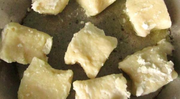 Ленивые вареники из творога от Елены Бон, пошаговый рецепт с фото. Ингредиенты: творог, мука, яйца, сахар