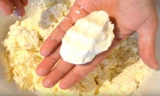 Вкусные пирожки с творогом из дрожжевого теста в духовке — простые рецепты выпечки