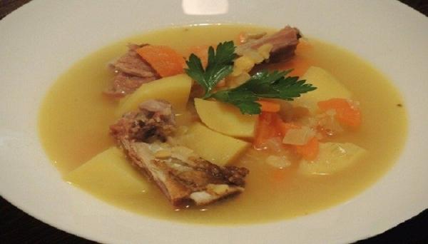 Как вкусно сварить гороховый суп с копчеными ребрышками — пошаговые рецепты