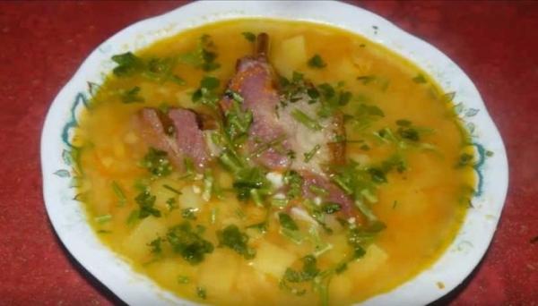 Как вкусно сварить гороховый суп с копчеными ребрышками — пошаговые рецепты