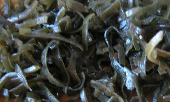 Очень вкусный салат из кальмаров — 16 домашних рецептов приготовления