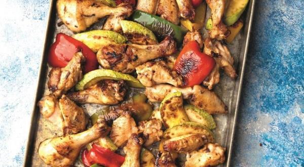 Ассорти куриных ножек и крылышек с овощами, пошаговый рецепт с фото