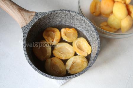 Варенье из абрикосов с грецкими орехами 