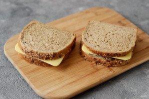 Сэндвич с грибами и сыром