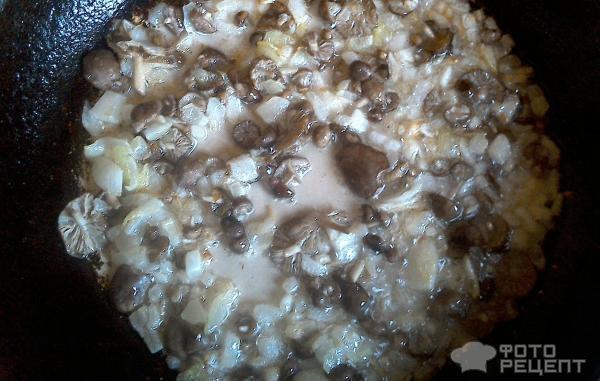 Рецепт: Картошка с жареными грибами - Летний рецепт с луговыми опятами и мятой