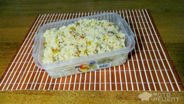 Рецепт: Молочная рисовая каша в мультиварке - с яблоком и изюмом