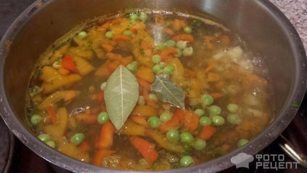 Рецепт: Овощной суп с фрикадельками из индейки - С любистоком и корнем петрушки