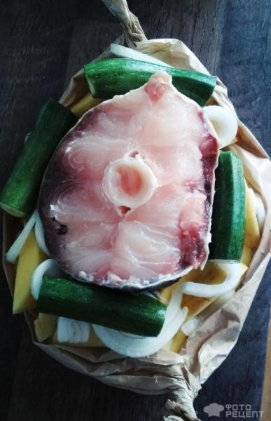 Рецепт: Рыба запеченная в "лодке" - В духовке, с кабачками