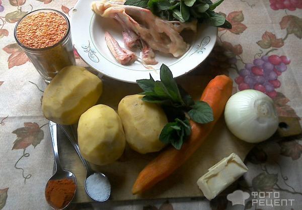 Рецепт: Турецкий чечевичный суп "Мержимек чорба" - Лёгкий и сытный суп-пюре с мятой по оригинальному рецепту.