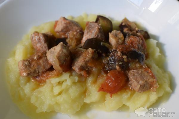Рецепт: Тушеные баклажаны с мясом - На сковородке. Вкусно и сочно!
