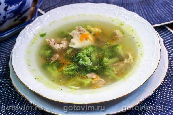 Куриный суп с брокколи и сельдереем