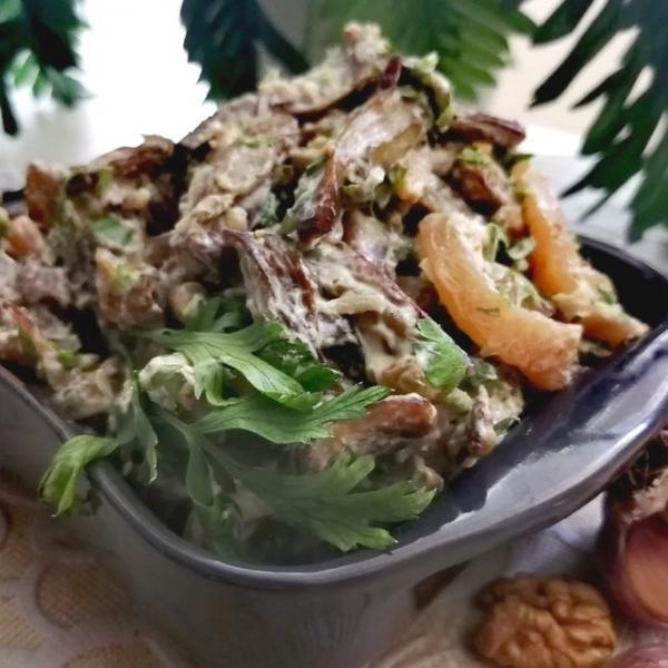 Салат из баклажанов с мясом на праздничный стол