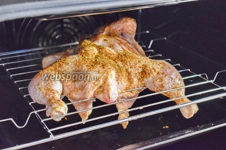 Курица гриль целиком на решётке в духовке 