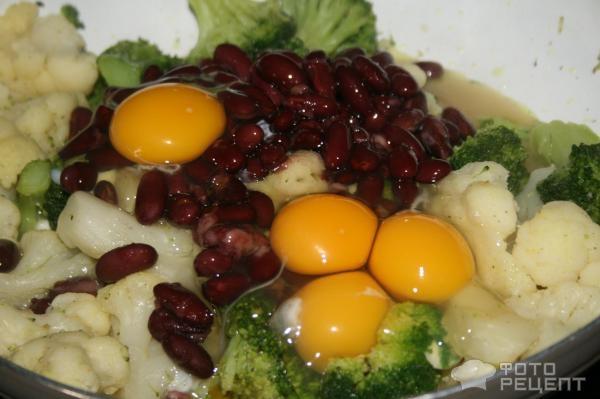 Рецепт: Цветная капуста с брокколи - с красной фасолью и яйцом