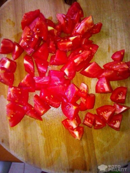 Рецепт: Салат из помидоров, огурца и листья салата - Вкусный и быстрый салат