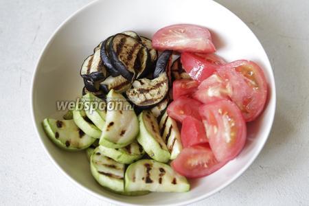 Салат из кабачков, баклажанов и помидоров 