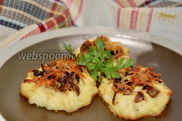 Картофельные гнёзда с грибами и сыром