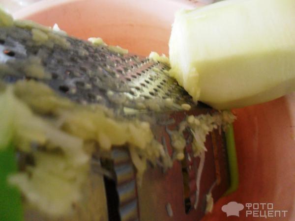Рецепт: Оладьи из кабачков - с зеленью петрушки и укропа