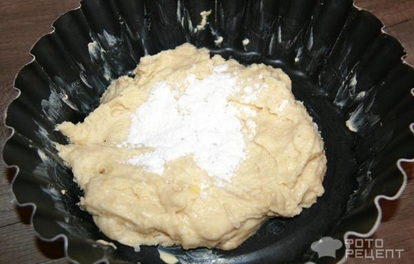 Рецепт: Пирог из песочного теста с черной смородиной - с нежной сметанной заливкой