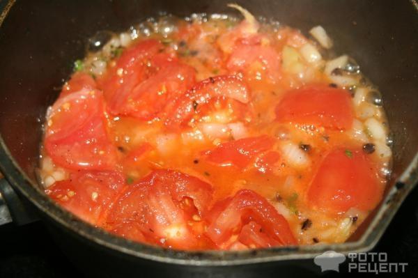 Рецепт: Соус овощной с базиликом - с томатами и стеблем сельдерея
